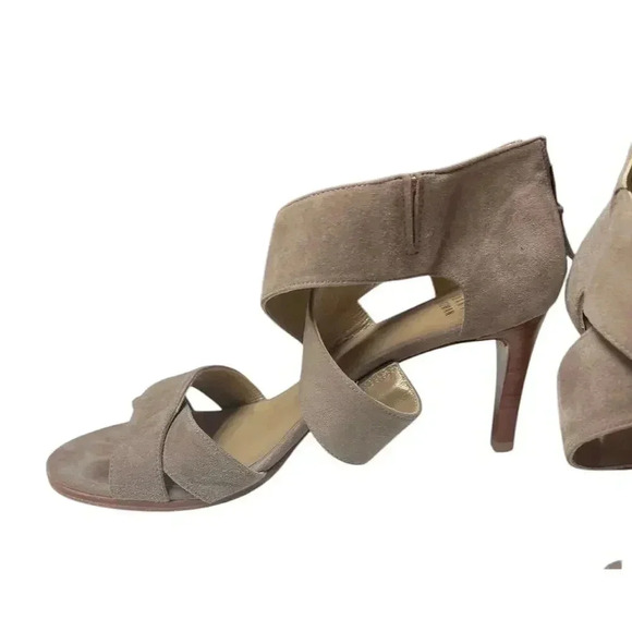 Stuart Weitzman Hug Me CrissCross Sandal Pump Suede Taupe Size 8 - Picture 6 of 11